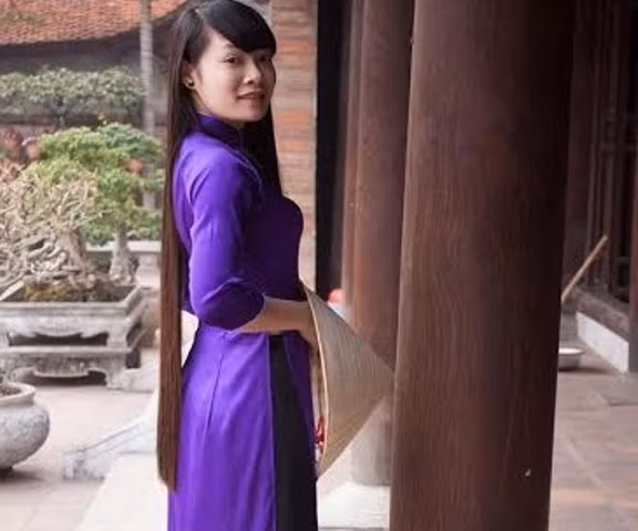 Suối tóc thiếu nữ Việt