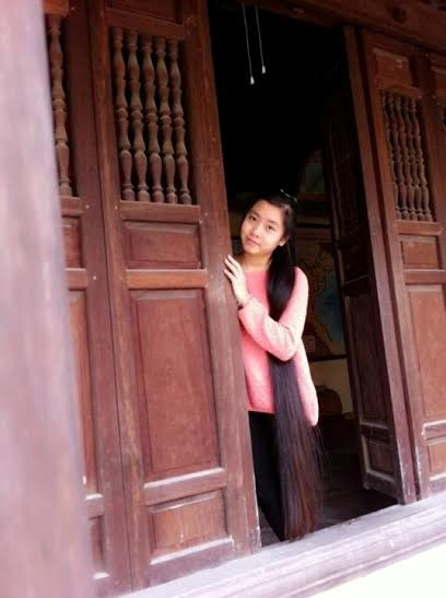 Mái tóc 8 năm chưa cắt của Trà Giang.