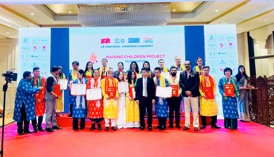 Các cá nhân/đơn vị xuất sắc được vinh danh tại Diễn đàn.