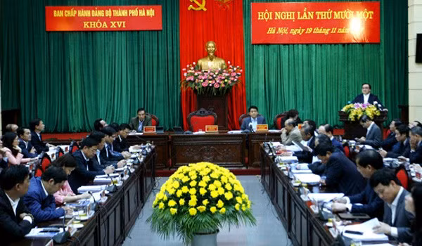 Các đại biểu dự hội nghị Ban chấp hành Đảng bộ thành phố Hà Nội hôm nay - Ảnh: TRỌNG TOÀN