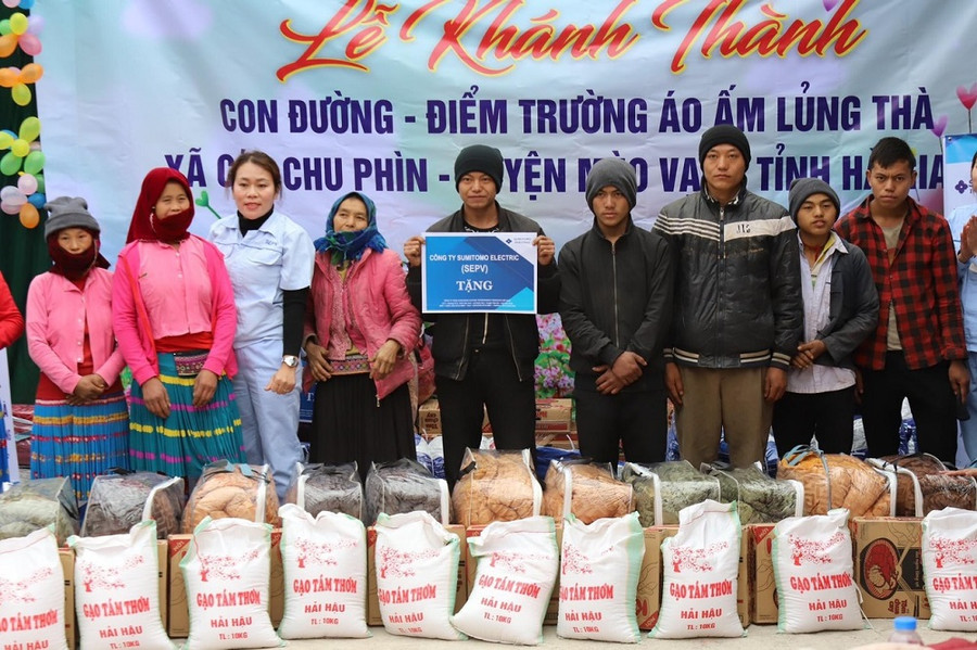 Huy động các nguồn lực trong công tác giảm nghèo. Huy động các nguồn lực trong công tác giảm nghèo.