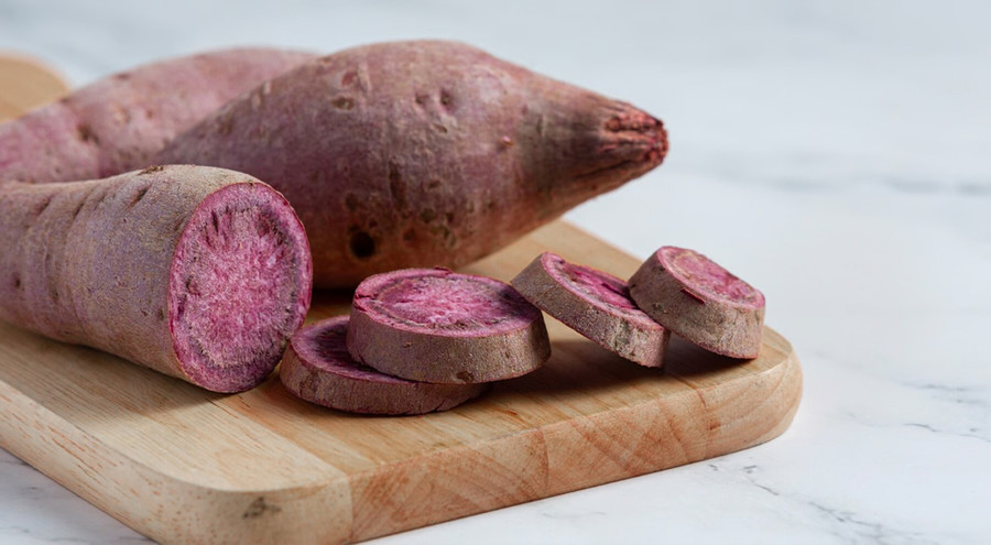 Khoai lang tím là một loại rau củ giàu anthocyanin, một chất chống oxy hóa mạnh. (Ảnh: ITN) Khoai lang tím là một loại rau củ giàu anthocyanin, một chất chống oxy hóa mạnh. (Ảnh: ITN)