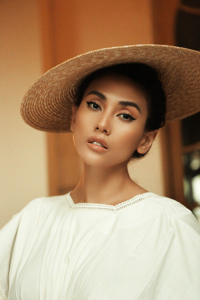 Võ Hoàng Yến. Võ Hoàng Yến.
