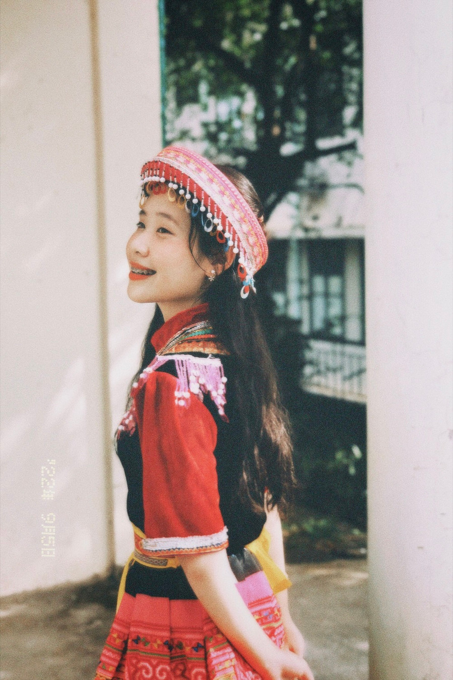 Nữ sinh dân tộc Tày luôn nỗ lực không ngừng để thực hiện ước mơ trở thành nhà ngoại giao giỏi.