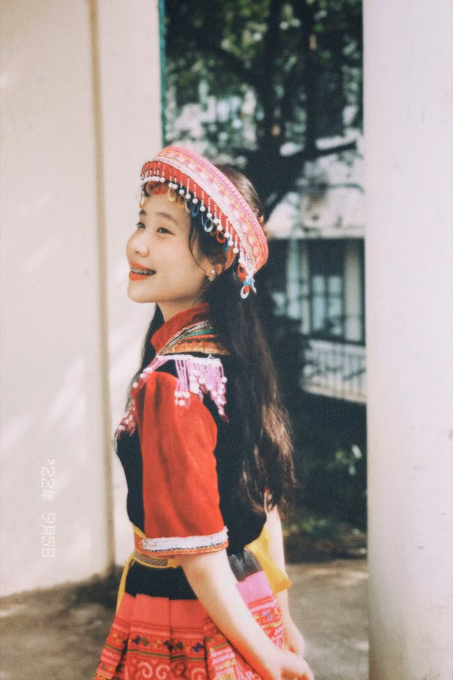 Nữ sinh dân tộc Tày luôn nỗ lực không ngừng để thực hiện ước mơ trở thành nhà ngoại giao giỏi.