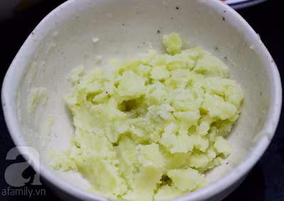 Tuyệt chiêu làm bánh rán mặn với sốt chấm sóng sánh tuyệt ngon ảnh 6 Tuyệt chiêu làm bánh rán mặn với sốt chấm sóng sánh tuyệt ngon ảnh 6