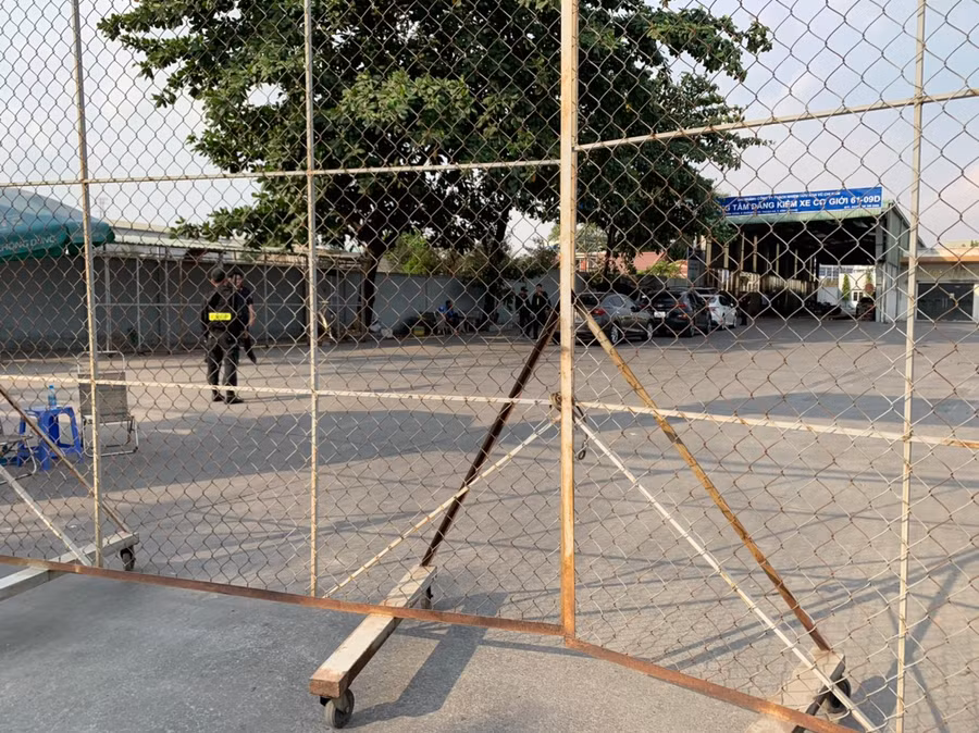 Trung tâm đăng kiểm 61-09D ở tỉnh Bình Dương bị khám xét.