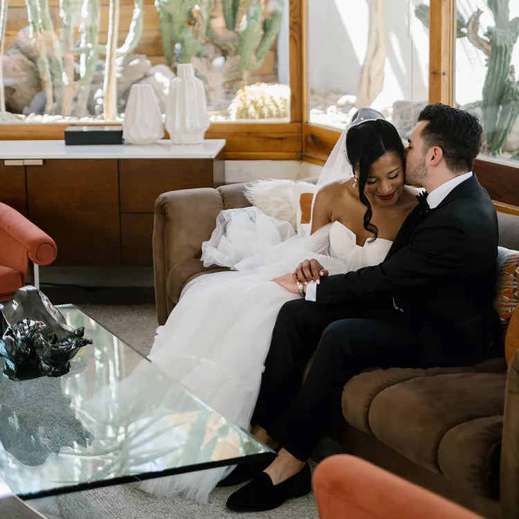 Khi bạn đồng cảm với đối tác của mình, bạn khiến họ cảm thấy được lắng nghe và thấu hiểu. (Ảnh: ITN). Khi bạn đồng cảm với đối tác của mình, bạn khiến họ cảm thấy được lắng nghe và thấu hiểu. (Ảnh: ITN).