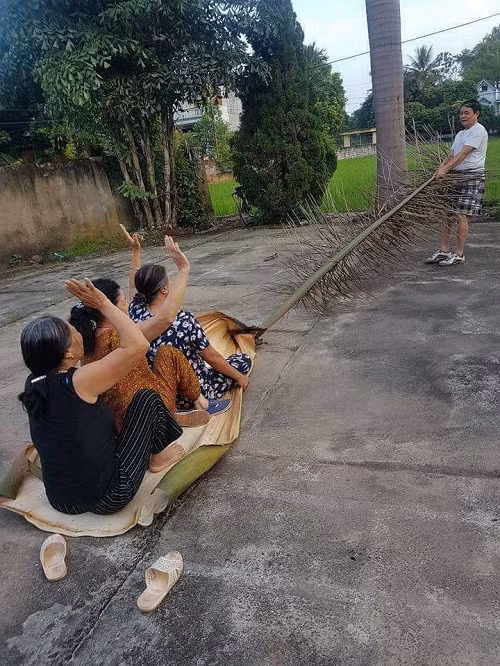 Trở về tuổi thơ.