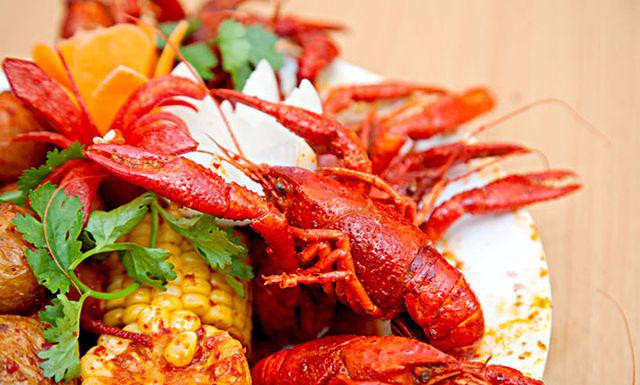 Người phụ nữ bất tỉnh sau khi ăn tôm càng, bộ phận này của tôm vạn lần nên tránh xa-1