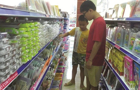 Học sinh thường lựa chọn rất kỹ đồ dùng học tập yêu thích theo nhu cầu và theo điều kiện kinh tế cho phép của gia đình