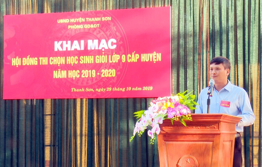 Trưởng Phòng GD&ĐT Thanh Sơn Vi Đại Phong phát biểu khai mạc Trưởng Phòng GD&ĐT Thanh Sơn Vi Đại Phong phát biểu khai mạc