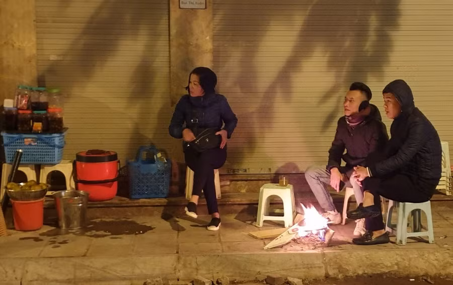 Một quán nước ở phố Bùi Thị Xuân.