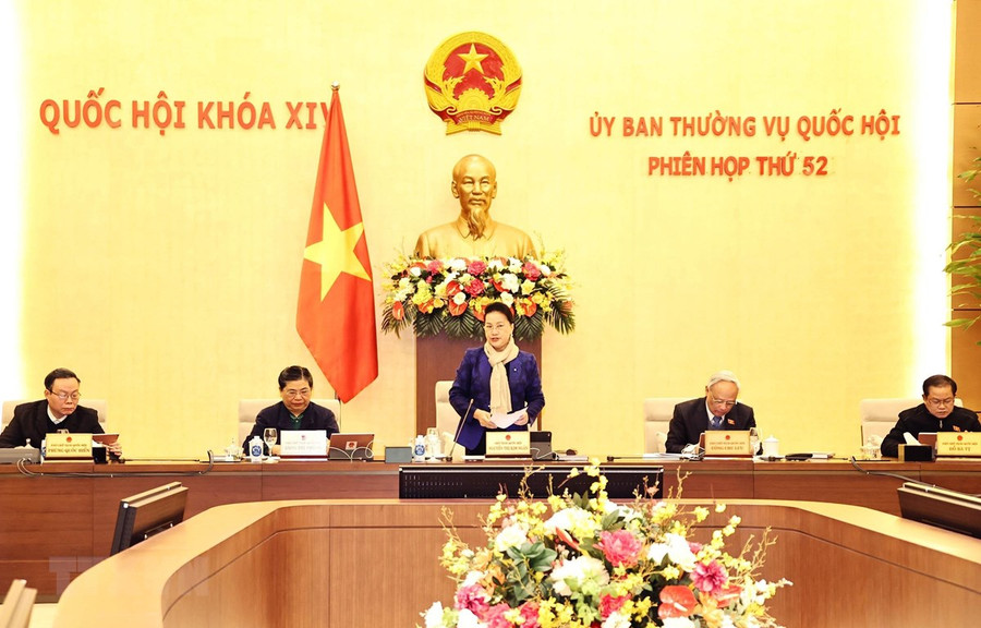 Chủ tịch Quốc hội Nguyễn Thị Kim Ngân chủ trì và phát biểu khai mạc Phiên họp. (Ảnh: Trọng Đức/TTXVN)

