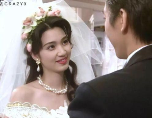 27 mỹ nhân tuyệt sắc Hong Kong mặc váy cưới tinh khôi, Lê Tư hay Châu Huệ Mẫn mới kinh diễm hơn cả? - Ảnh 22. 27 mỹ nhân tuyệt sắc Hong Kong mặc váy cưới tinh khôi, Lê Tư hay Châu Huệ Mẫn mới kinh diễm hơn cả? - Ảnh 22.