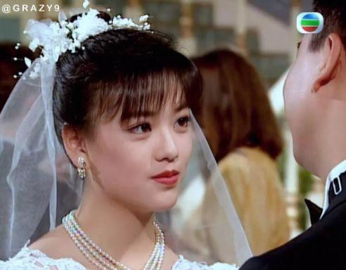 27 mỹ nhân tuyệt sắc Hong Kong mặc váy cưới tinh khôi, Lê Tư hay Châu Huệ Mẫn mới kinh diễm hơn cả? - Ảnh 15. 27 mỹ nhân tuyệt sắc Hong Kong mặc váy cưới tinh khôi, Lê Tư hay Châu Huệ Mẫn mới kinh diễm hơn cả? - Ảnh 15.