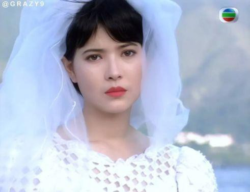 27 mỹ nhân tuyệt sắc Hong Kong mặc váy cưới tinh khôi, Lê Tư hay Châu Huệ Mẫn mới kinh diễm hơn cả? - Ảnh 19. 27 mỹ nhân tuyệt sắc Hong Kong mặc váy cưới tinh khôi, Lê Tư hay Châu Huệ Mẫn mới kinh diễm hơn cả? - Ảnh 19.