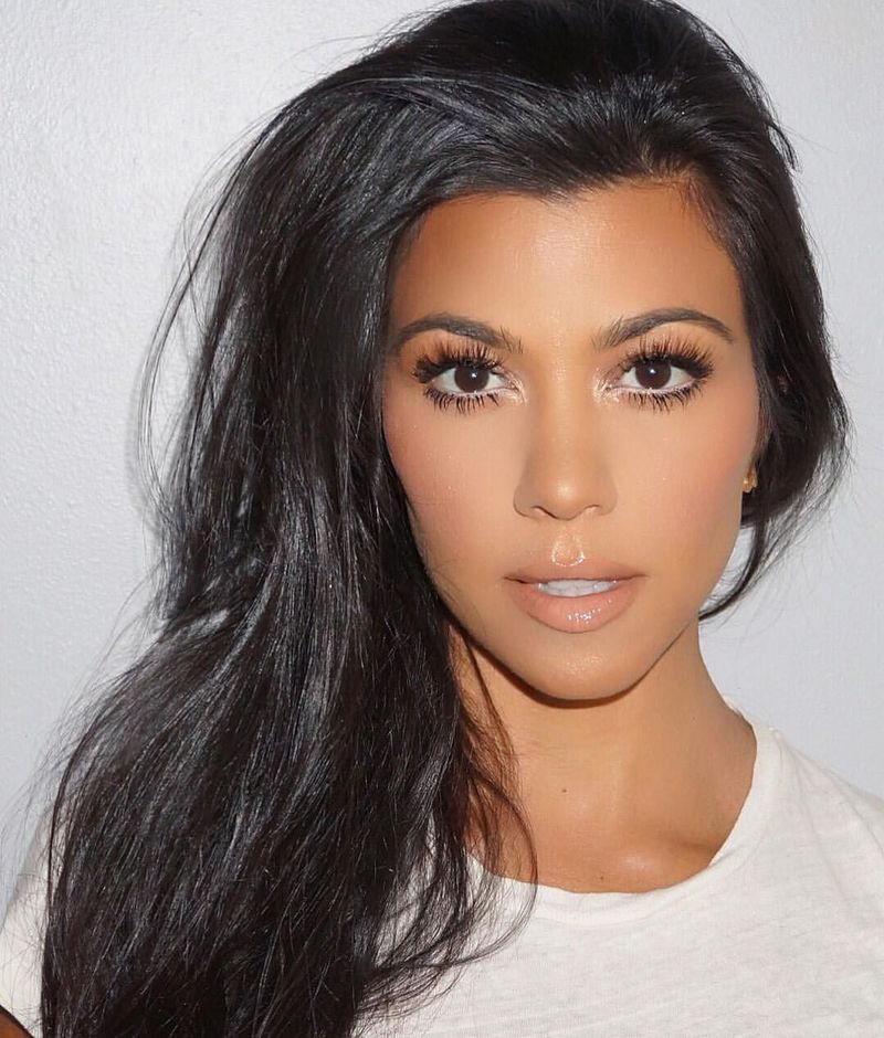 Bí quyết vẽ eyeliner màu trắng thật mảnh cho đôi mắt đẹp mê hồn ảnh 3 Empty