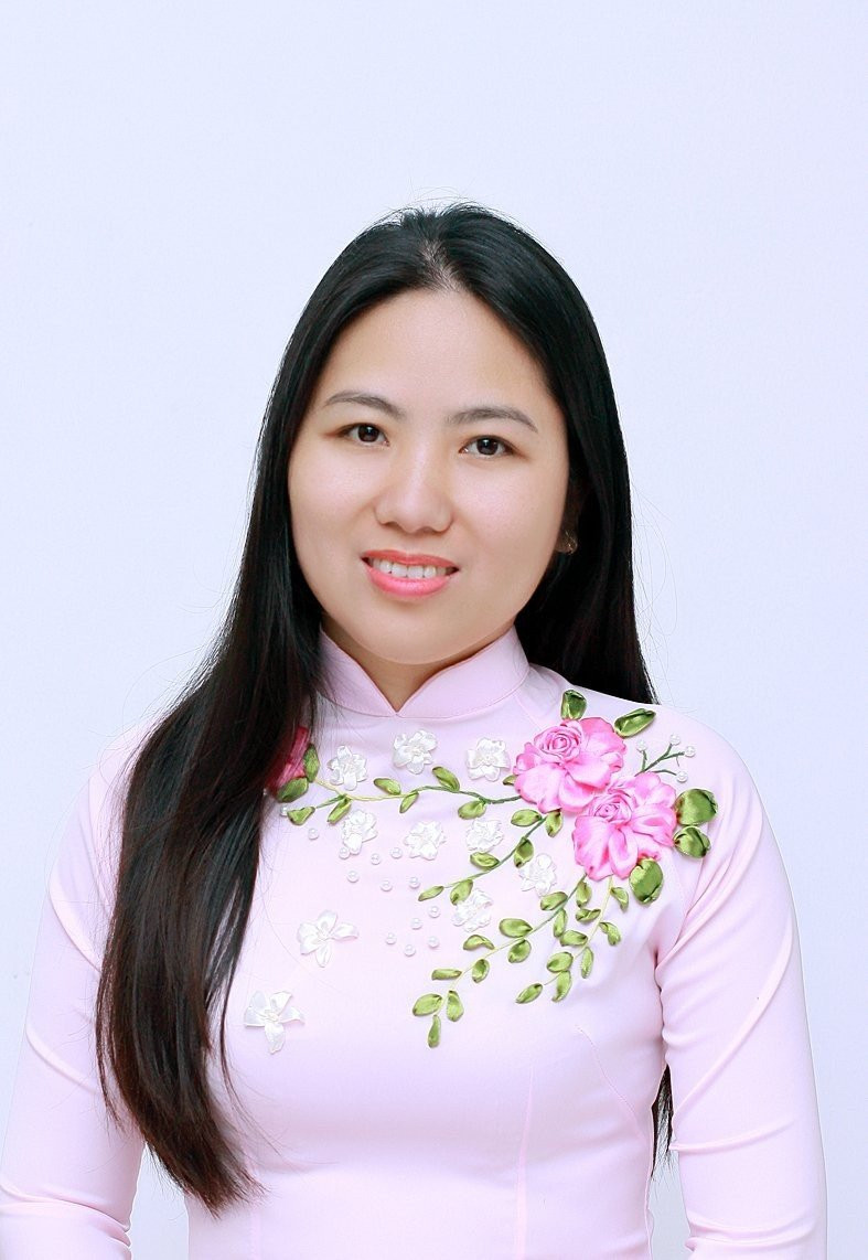 Cô Vũ Thị Ngọc Tình - Giáo viên môn Toán Trường THPT Lưu Hoàng, Hà Nội. Cô Vũ Thị Ngọc Tình - Giáo viên môn Toán Trường THPT Lưu Hoàng, Hà Nội.