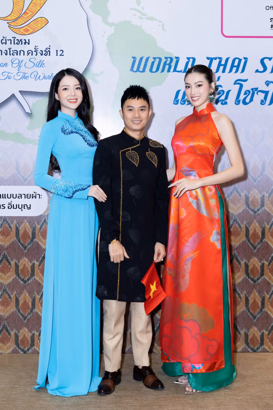 Hoa khôi Thúy Vi (trái) và Á hậu Ngọc Thảo.