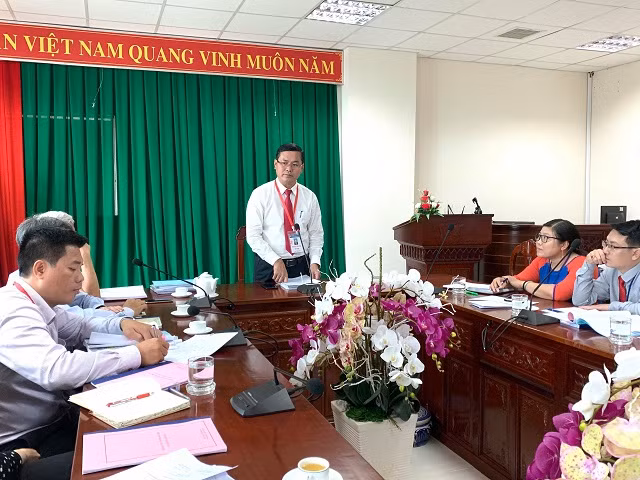 Thứ trưởng Nguyễn Văn Phúc làm việc với ban chỉ đạo thi tỉnh Bà Rịa- Vũng Tàu