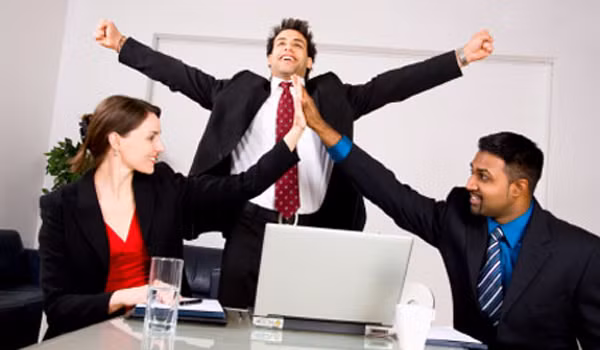 Hai chòm sao công việc thuận lợi mọi bề ngày 20/7