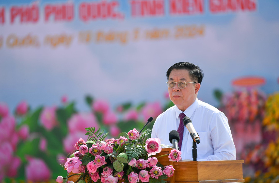 Ông Nguyễn Trọng Nghĩa, Trưởng Ban Tuyên giáo Trung ương phát biểu chỉ đạo tại buổi lễ. Ông Nguyễn Trọng Nghĩa, Trưởng Ban Tuyên giáo Trung ương phát biểu chỉ đạo tại buổi lễ.