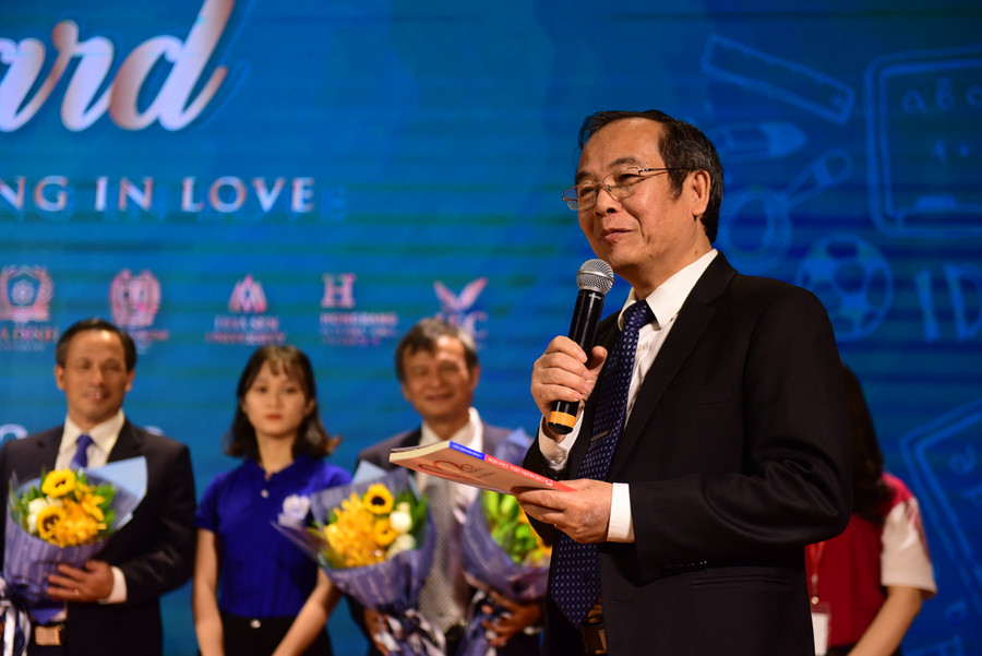 TS. Đỗ Mạnh Cường-Phó Tổng Giám đốc NHG phát biểu, tri ân thầy cô giáo của NHG