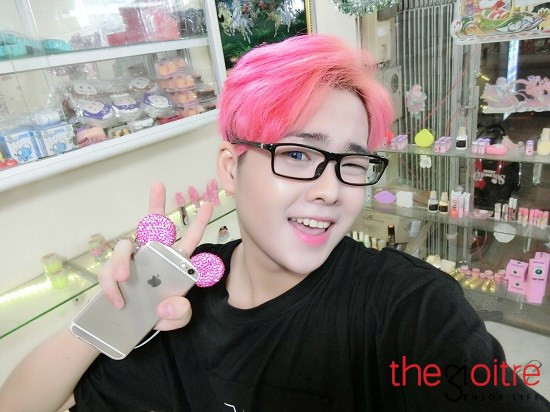 Hưng dự đình, sau mùng 3 Tết sẽ bán hàng online trở lại. Mùng 6 Tết, anh chàng bắt đầu chuyến du lịch như bản thân đưa ra kế hoạch ban đầu. "Mình sẽ đi chuyến du lịch từ TP. Đà Lạt - Vũng Tàu và Nha Trang".