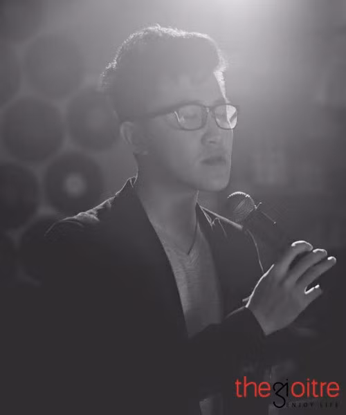 Sở hữu một quãng giọng trầm đầy nam tính, Hoàng Phương đã thu về khá nhiều giải thưởng âm nhạc lớn nhỏ. Sở hữu một quãng giọng trầm đầy nam tính, Hoàng Phương đã thu về khá nhiều giải thưởng âm nhạc lớn nhỏ.