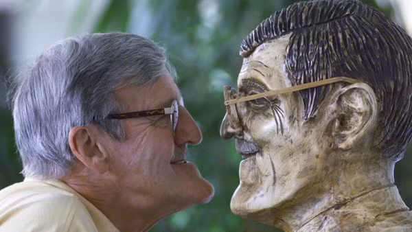 Tại sao chỉ có con người mới có cằm còn các loài vật khác thì không?