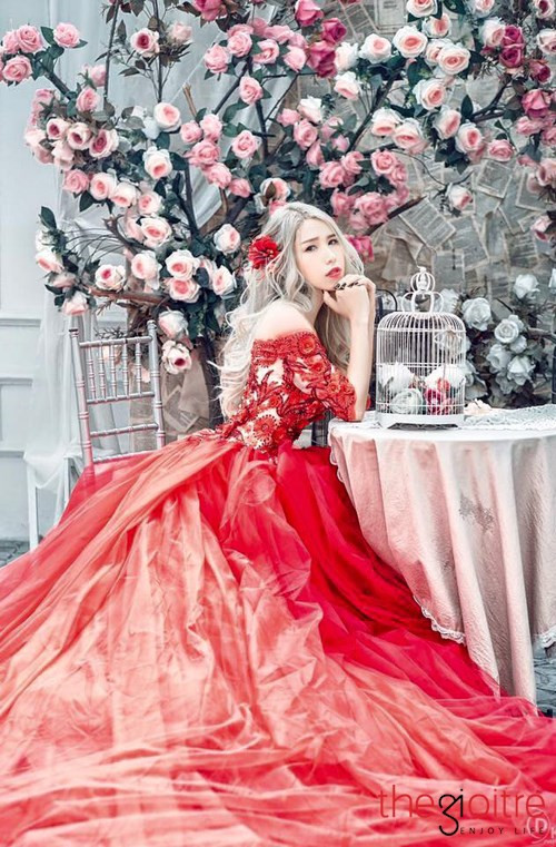 Cô quan niệm: "Nghề nào cũng vậy, trải qua khó khăn sóng gió, kiên trì theo đuổi nó đến cùng thì chắc chắn sẽ gặt hái được những thành công nhất định". Cô quan niệm: "Nghề nào cũng vậy, trải qua khó khăn sóng gió, kiên trì theo đuổi nó đến cùng thì chắc chắn sẽ gặt hái được những thành công nhất định".