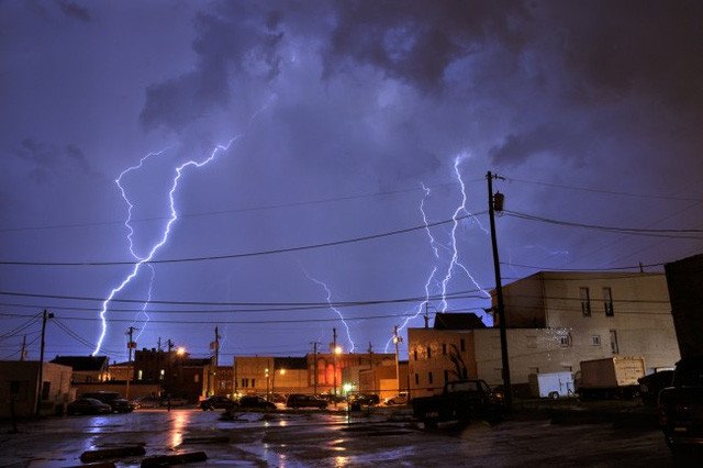 Derecho - Loại bão có sức tàn phá khủng khiếp bậc nhất lịch sử ảnh 3 Những trận bão sấm chớp vô cùng nguy hiểm