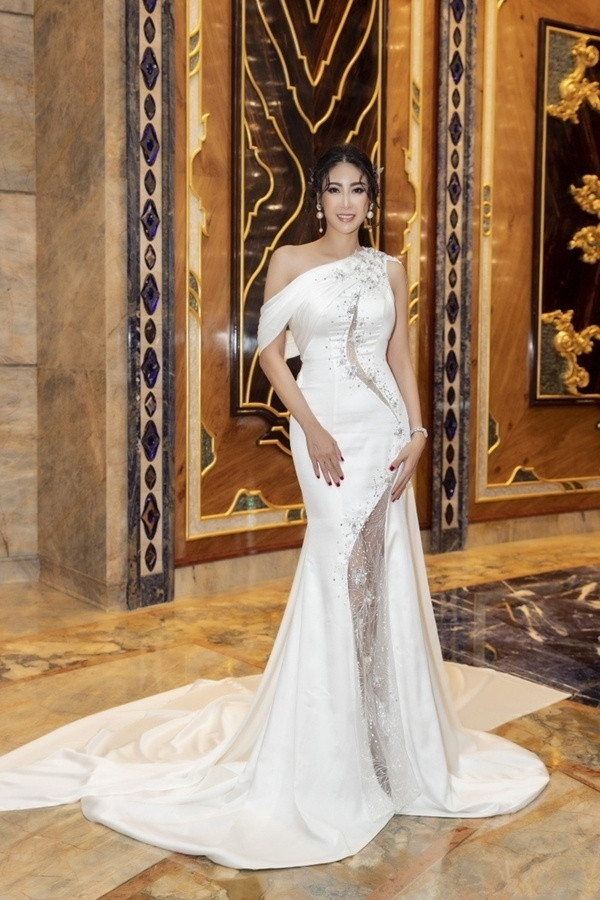 Top 10 bộ trang phục thảm đỏ đẹp hút hồn của sao Việt năm 2019 ảnh 2 Top những trang phục thảm đỏ đẹp nhất của sao Việt năm 2019