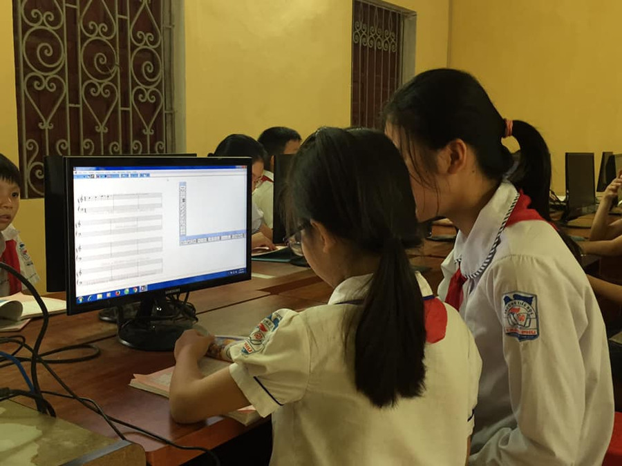 Tin học là môn học bắt buộc đối với HS tiểu học. Ảnh: Đức Trí Tin học là môn học bắt buộc đối với HS tiểu học. Ảnh: Đức Trí