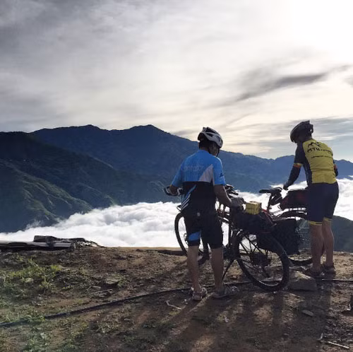 Khi bạn còn trẻ và chân còn khoẻ, nhất định phải có cho mình những chuyến đi như thế này! ảnh 7