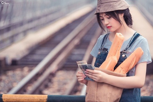 Hầu như người xem đều dành những lời có cánh cho bộ ảnh, màu sắc ảnh đẹp và nữ nhân vật chính xinh đẹp đã gây ấn tượng mạnh cho bộ ảnh này. Hầu như người xem đều dành những lời có cánh cho bộ ảnh, màu sắc ảnh đẹp và nữ nhân vật chính xinh đẹp đã gây ấn tượng mạnh cho bộ ảnh này.