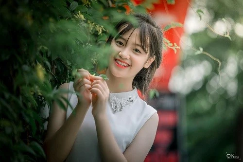 Bộ ảnh “Cô gái bán bánh mỳ” xinh đẹp thu hút mọi ánh nhìn