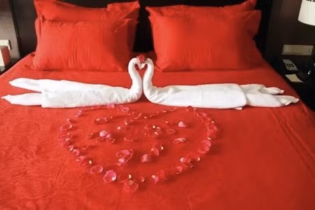 Căn phòng đặc biệt được khách sạn chuẩn bị cho hai ông bà