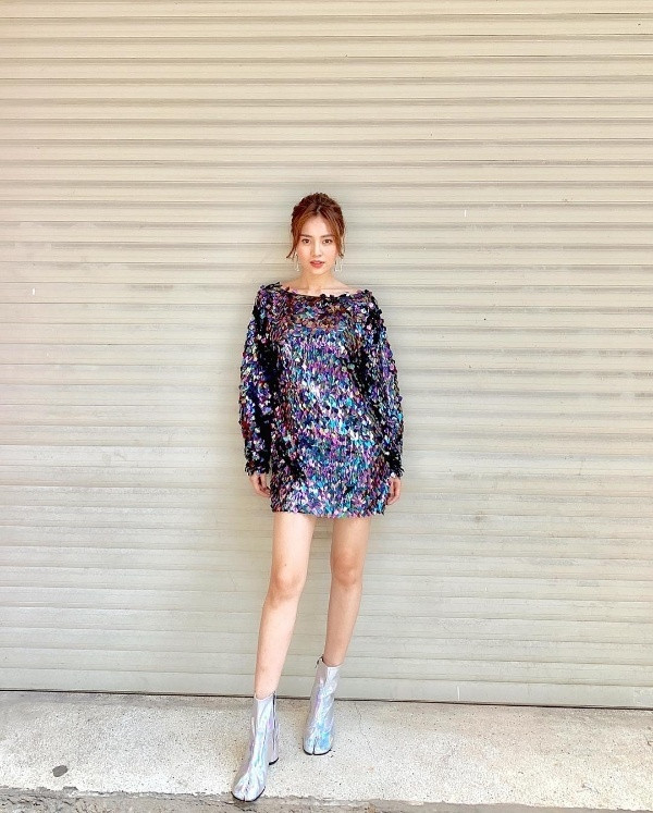 Những kiểu sơ mi siêu xinh được sao Việt “lăng xê” nhiệt tình tuần qua ảnh 9 Empty