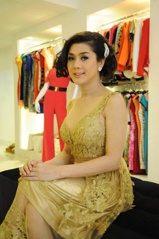 Không ngờ gu thời trang của Lâm Khánh Chi có một thời sến như thế này ảnh 12 Không ngờ gu thời trang của Lâm Khánh Chi có một thời sến như thế này ảnh 12