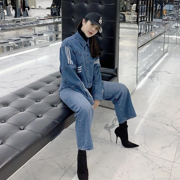 Những kiểu sơ mi siêu xinh được sao Việt “lăng xê” nhiệt tình tuần qua ảnh 8 Empty