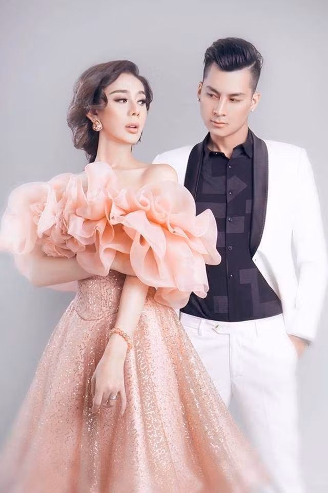 Không ngờ gu thời trang của Lâm Khánh Chi có một thời sến như thế này ảnh 14