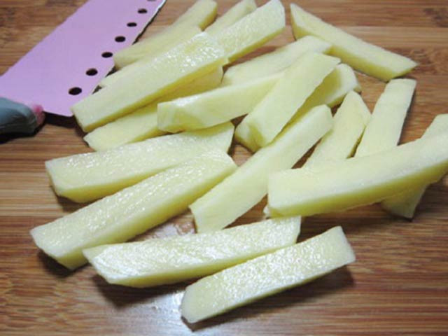 Cách làm khoai tây chiên lắc phô mai ngon chẳng kém ngoài hàng Cách làm khoai tây chiên lắc phô mai ngon chẳng kém ngoài hàng