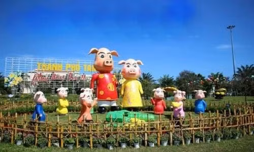 Đại gia đình heo phong cách thanh niên nghiêm túc.