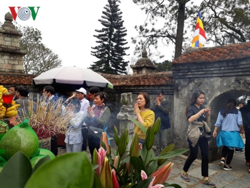 đầu xuân bái phật, vãn cảnh non thiêng yên tử hình 2 dau xuan bai phat, van canh non thieng yen tu hinh 2