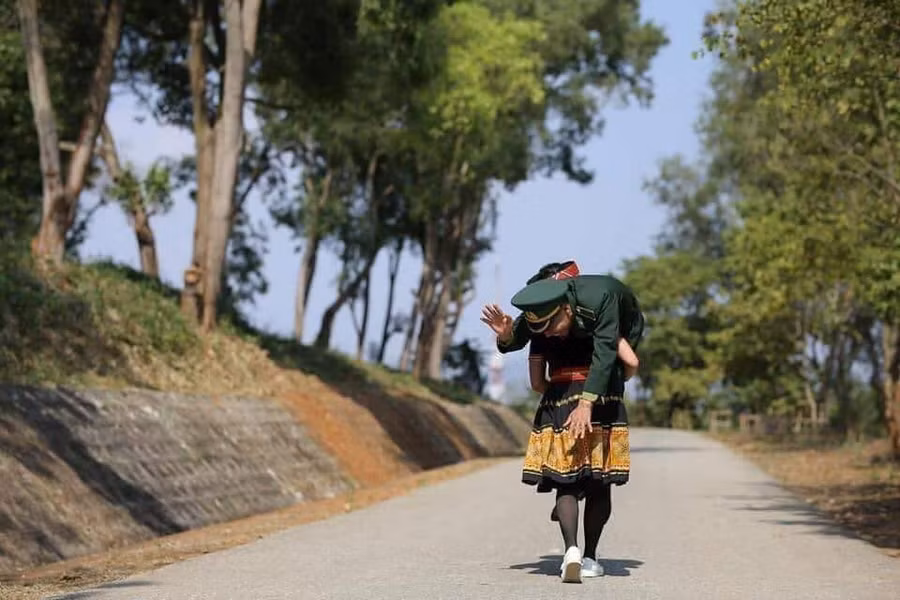 Ai bảo chỉ có tục bắt vợ