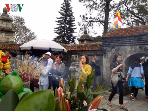 Đầu Xuân bái Phật, vãn cảnh non thiêng Yên Tử