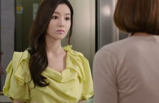 Trẻ nhỏ tới chúc Tết bố mẹ bắt cả vợ cả chồng lì xì, nàng dâu nói ra sự thật khiến họ lặng thinh - Ảnh 1.