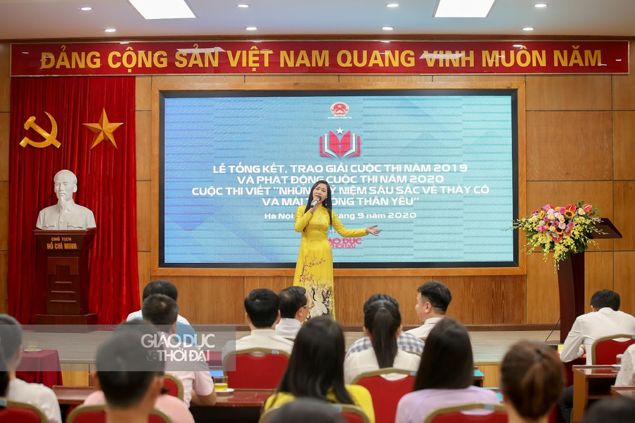 Trao giải và phát động Cuộc thi “Những kỷ niệm sâu sắc về thầy cô và mái trường mến yêu” ảnh 5